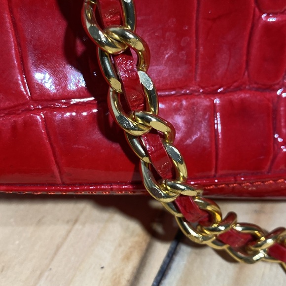 Saks’s Fifth Ave patent leather crocodile style purse - Picture 5 of 11